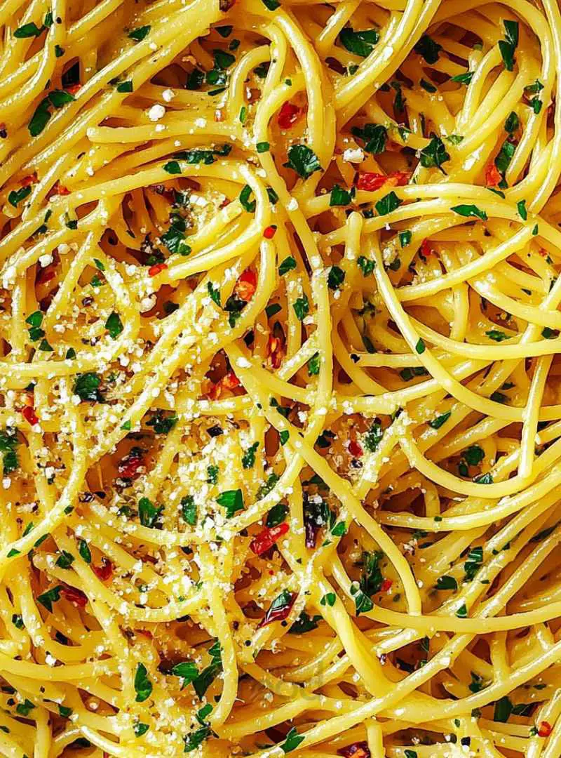 SPAGHETTI AGLIO E OLIO