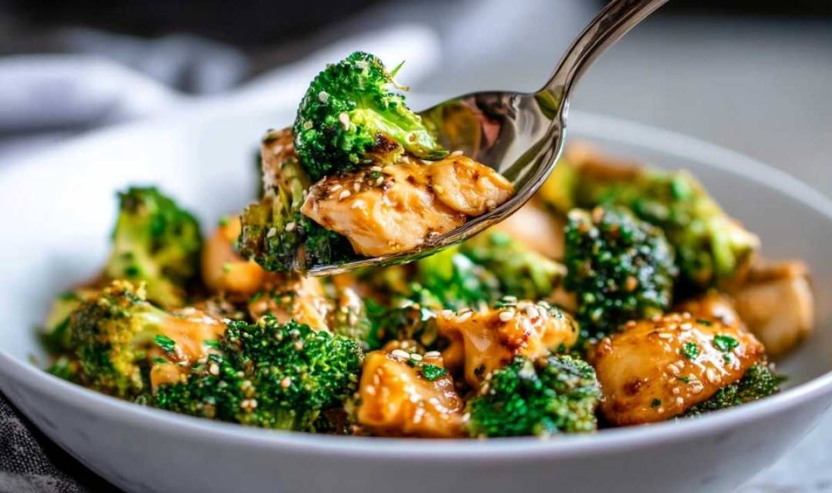 Easy Garlic Butter Chicken Broccoli – One Pan