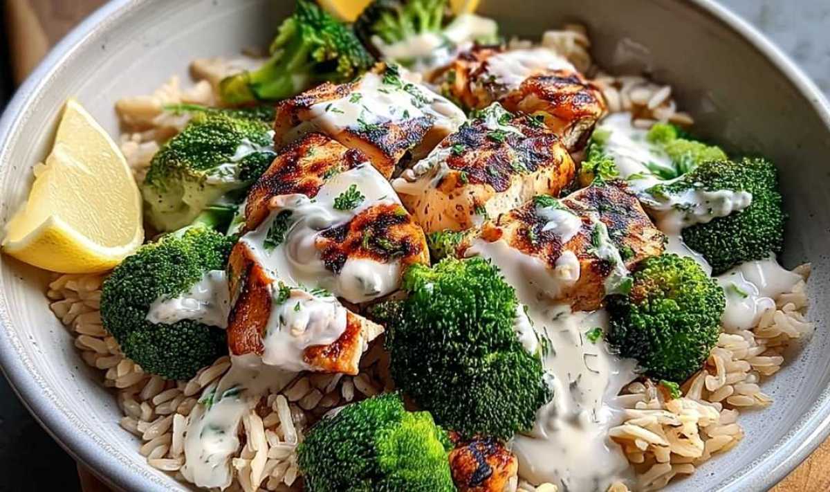 Grilled Chicken Bowls with Creamy Garlic Sauce