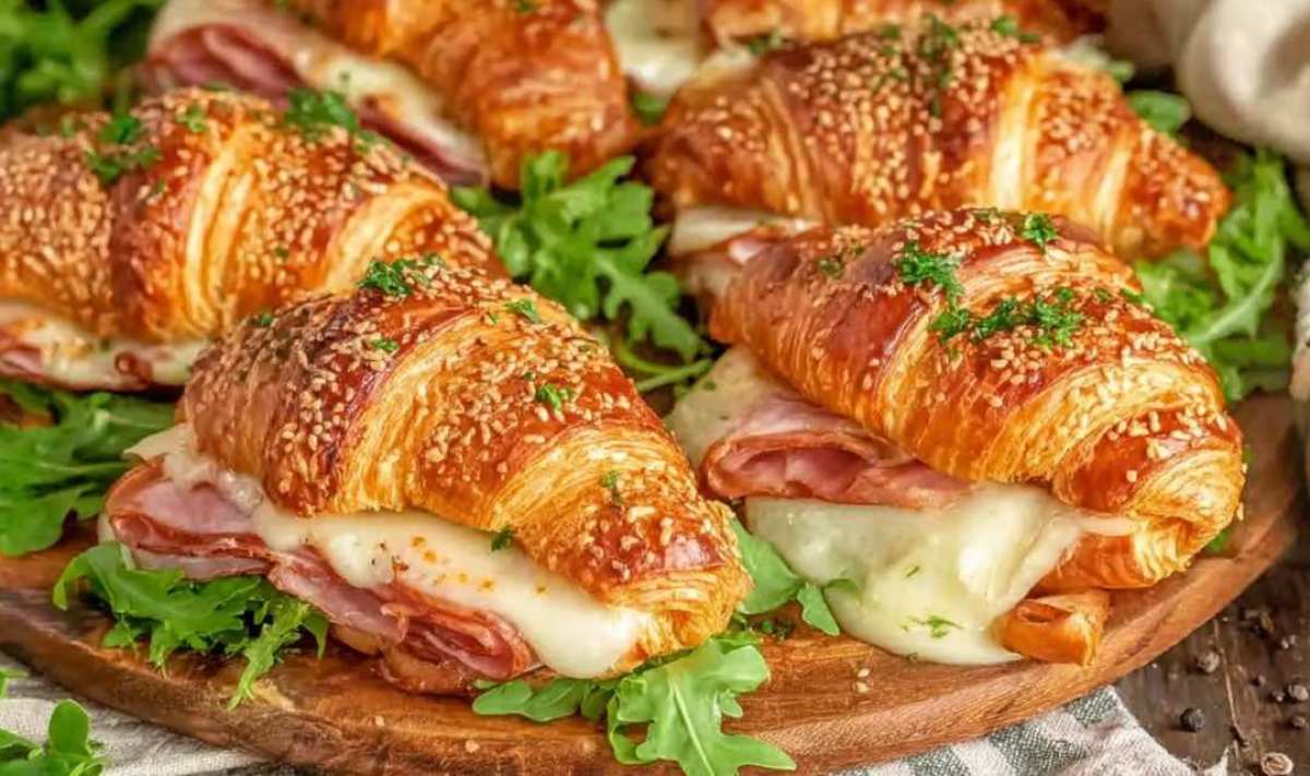 Baked Ham and Cheese Croissants