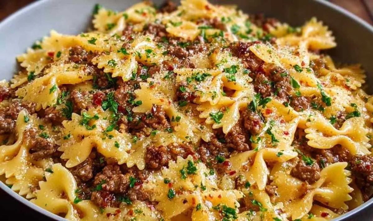 Garlic Butter Bowtie Pasta with Ground Beef – Quick 30-Minute Family Dinner