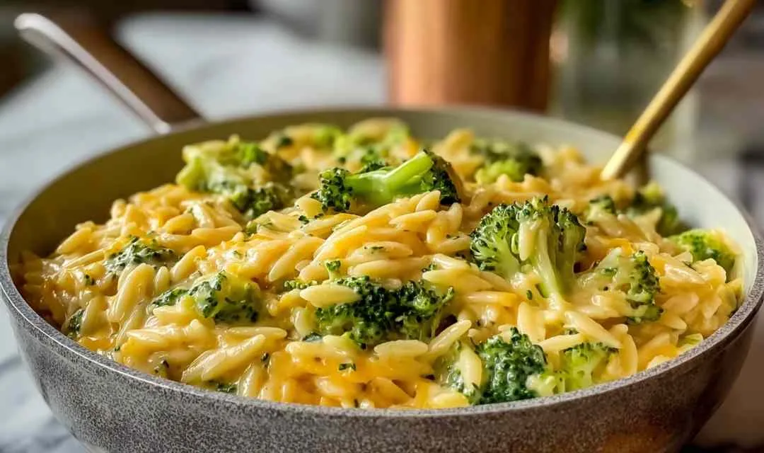 Creamy One-Pot Broccoli Cheddar Orzo: Easy 25-Minute Comfort Recipe