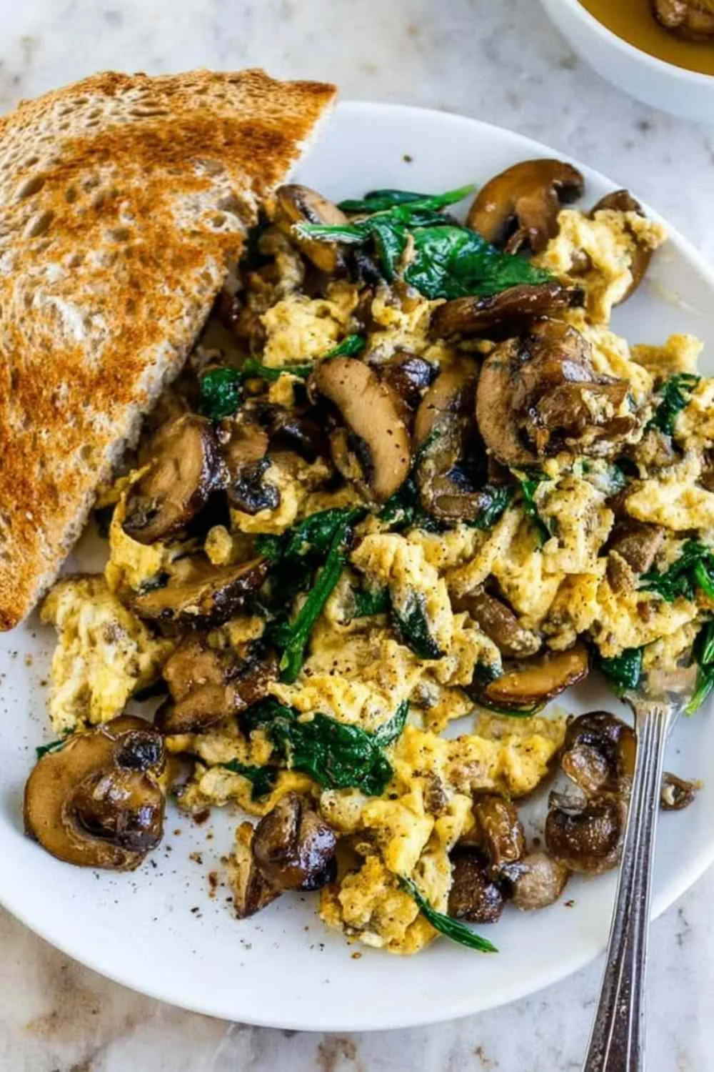 Mushroom Spinach Scrambled Egg