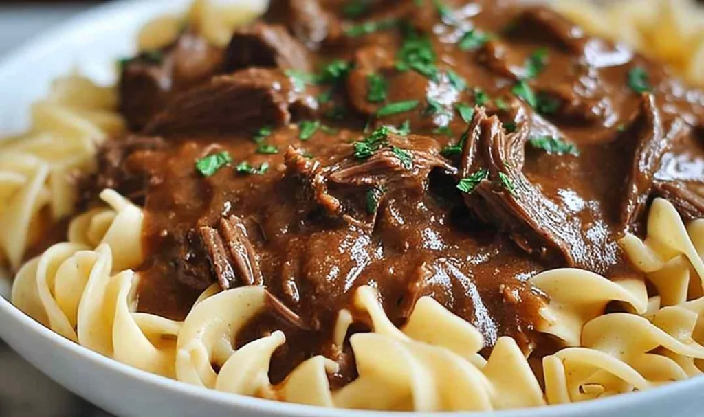 Slow Cooker Beef & Noodles