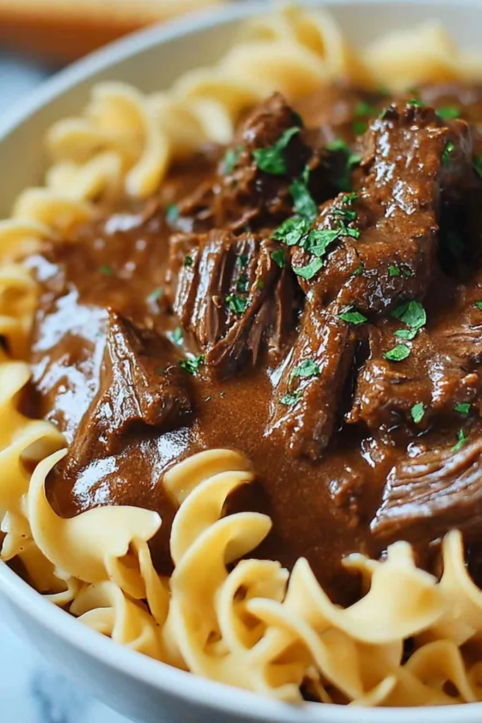 Slow Cooker Beef & Noodles