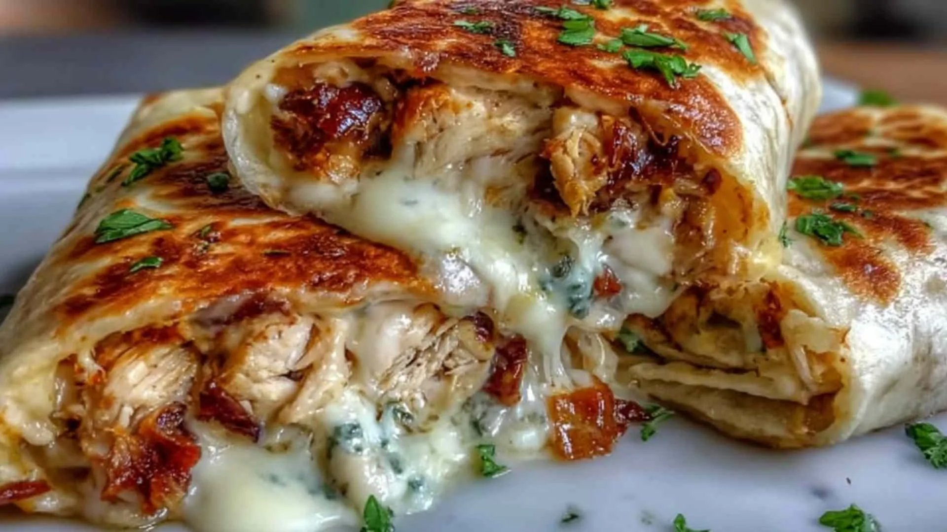 Low carb cheesy garlic chicken wraps