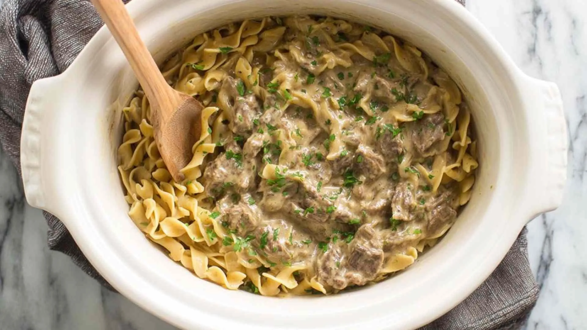 Crock Pot Beef and Noodles