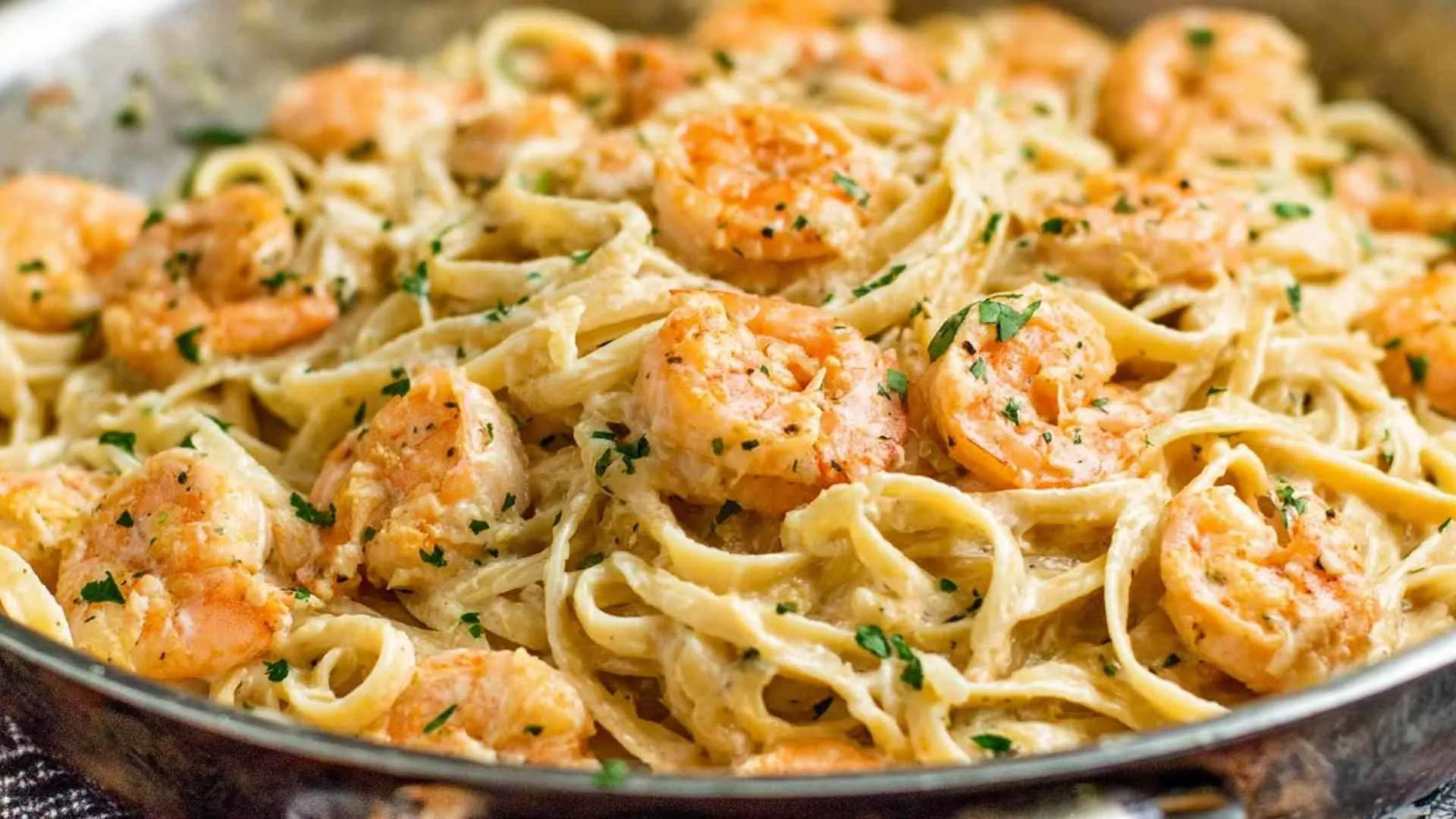Garlic shrimp pasta