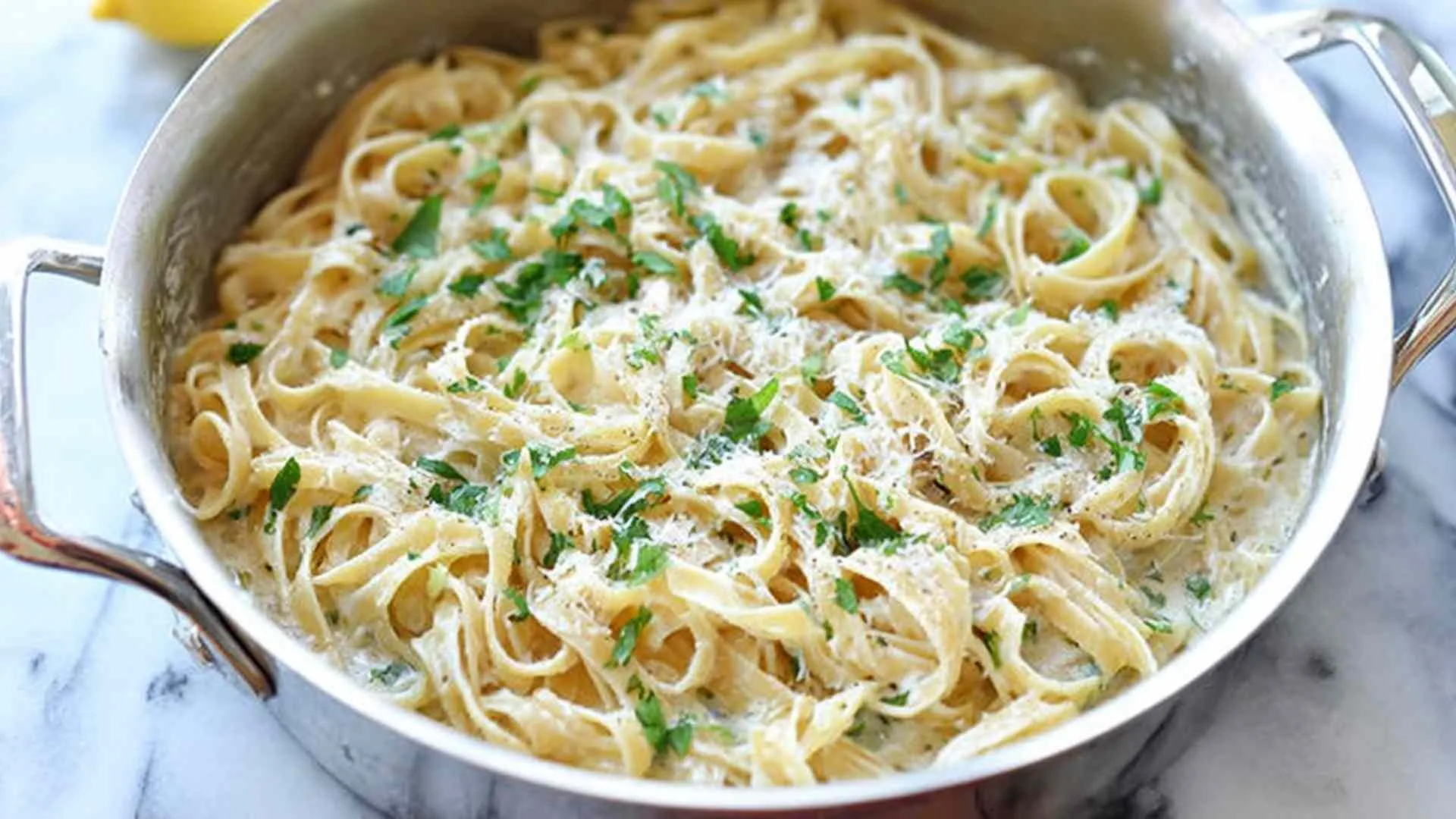 One Pot Garlic Parmesan Pasta