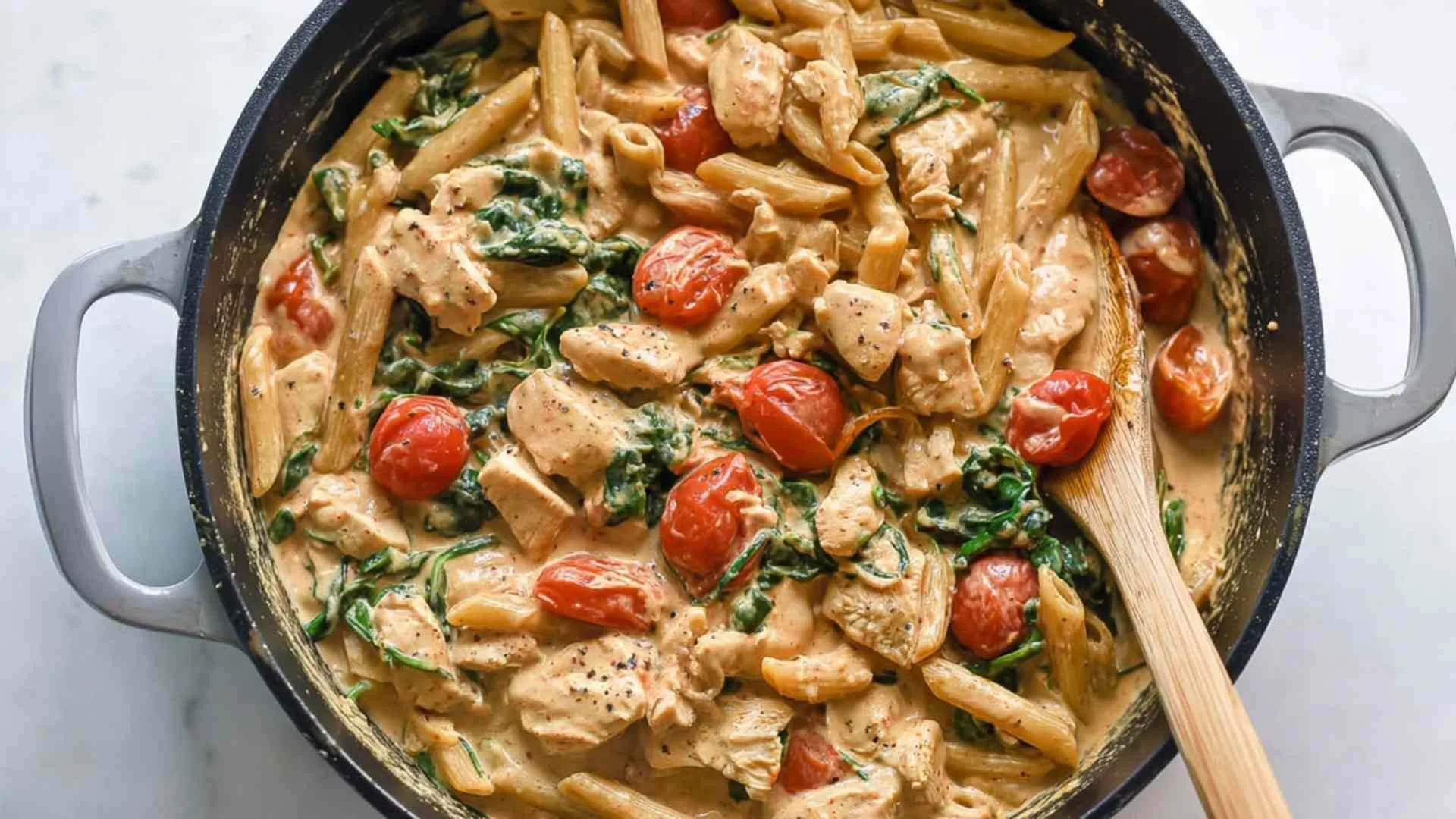 Creamy chicken and tomato pasta